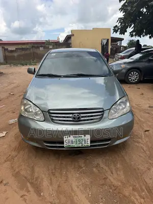 Toyota Corolla LE 2004 Silver