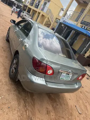Toyota Corolla LE 2004 Silver