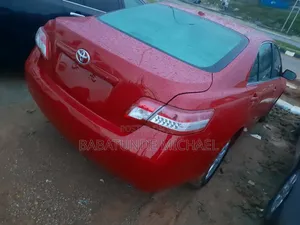 Toyota Camry 2011 Red