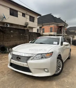 Lexus ES 350 FWD 2014 White