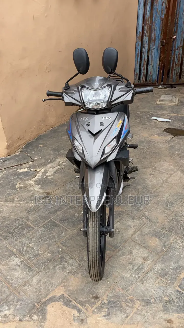 TVS Neo NX 2025 Silver