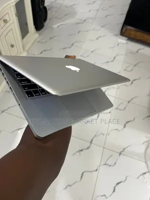 Laptop Apple MacBook Pro 2015 8GB Intel Core i5 SSD 128GB