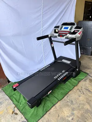 4.5hp Sole Treadmill With Auto Incline ( 150kg Userweight )