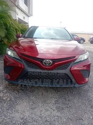 Toyota Camry 2018 Red