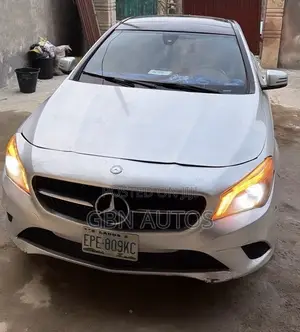 Mercedes-Benz CLA-Class CLA 250 4MATIC Wagon 2015 Gray