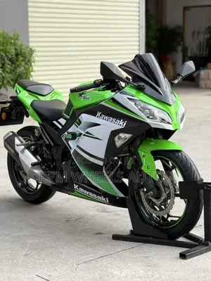 Kawasaki 2015 Green