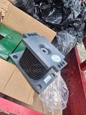 Sinotruk / HOWO Rubber Support / Damper Rubber Leaf Spring