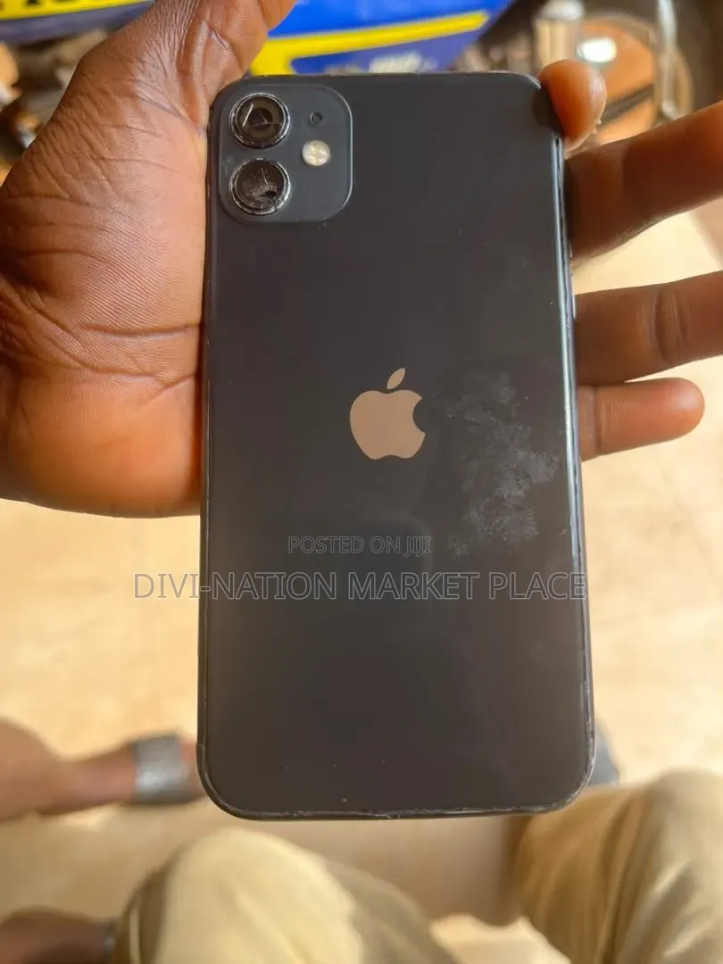 Apple iPhone 11 64 GB Black