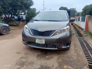 Sienna for Rent
