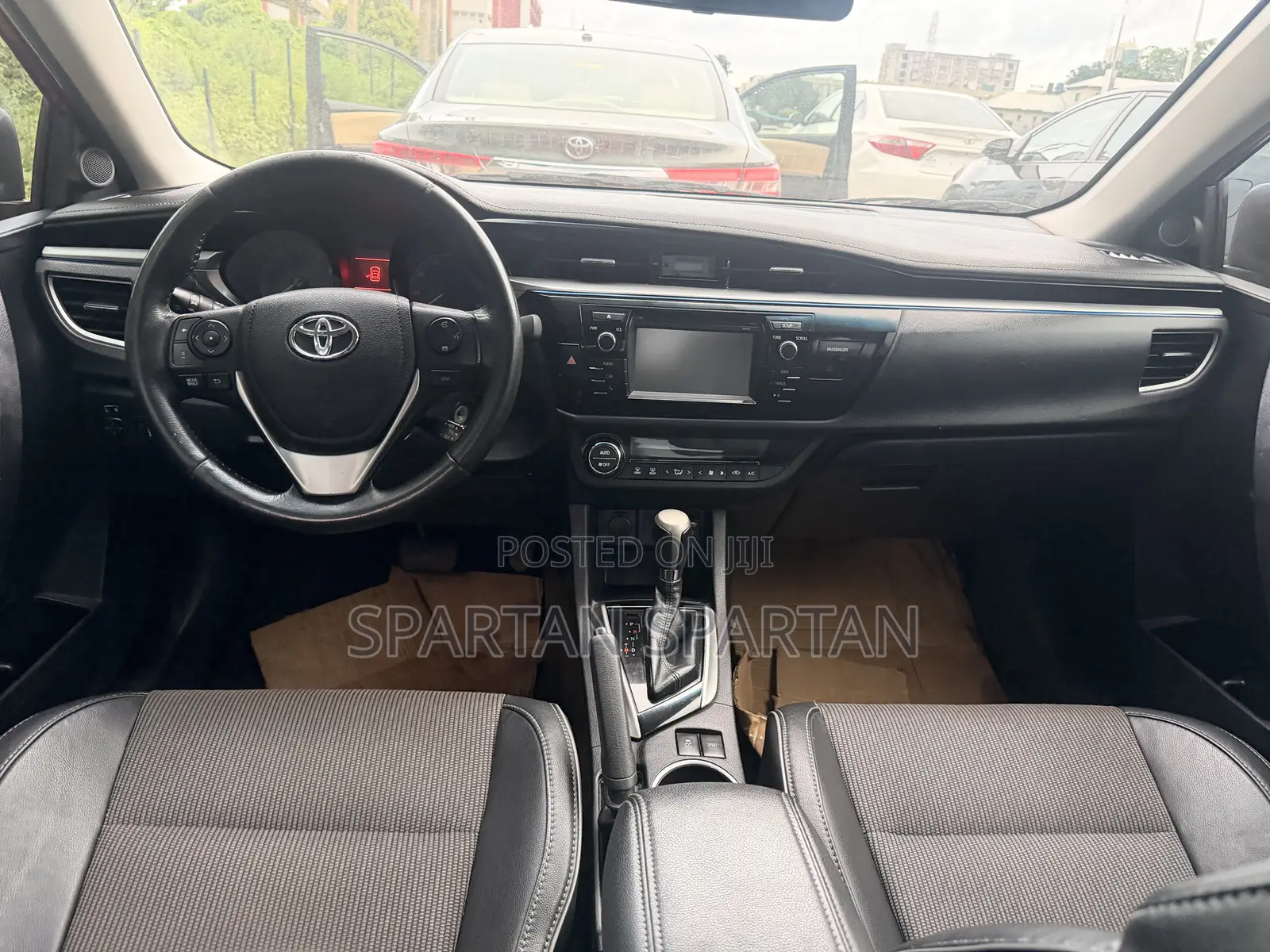 Toyota Corolla 2016 Maroon