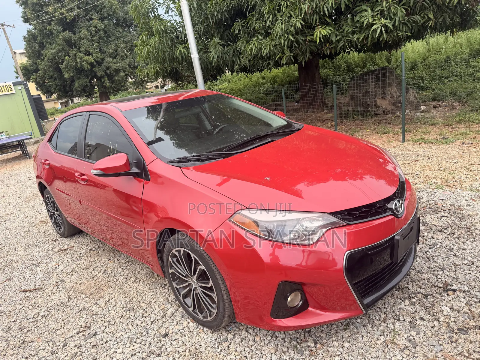 Toyota Corolla 2016 Maroon