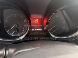 Toyota Corolla 2016 Maroon