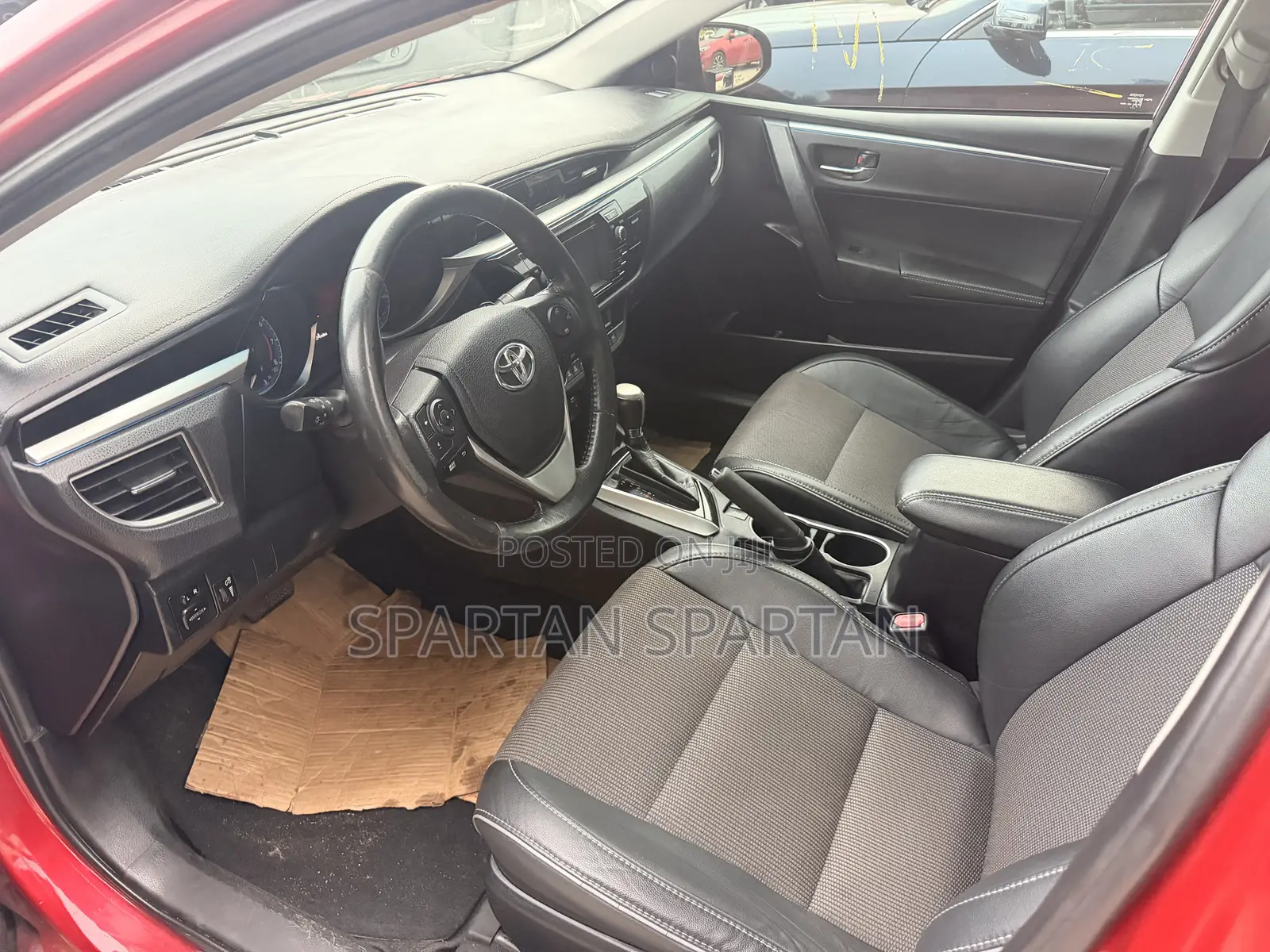 Toyota Corolla 2016 Maroon