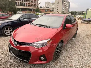 Toyota Corolla 2016 Maroon