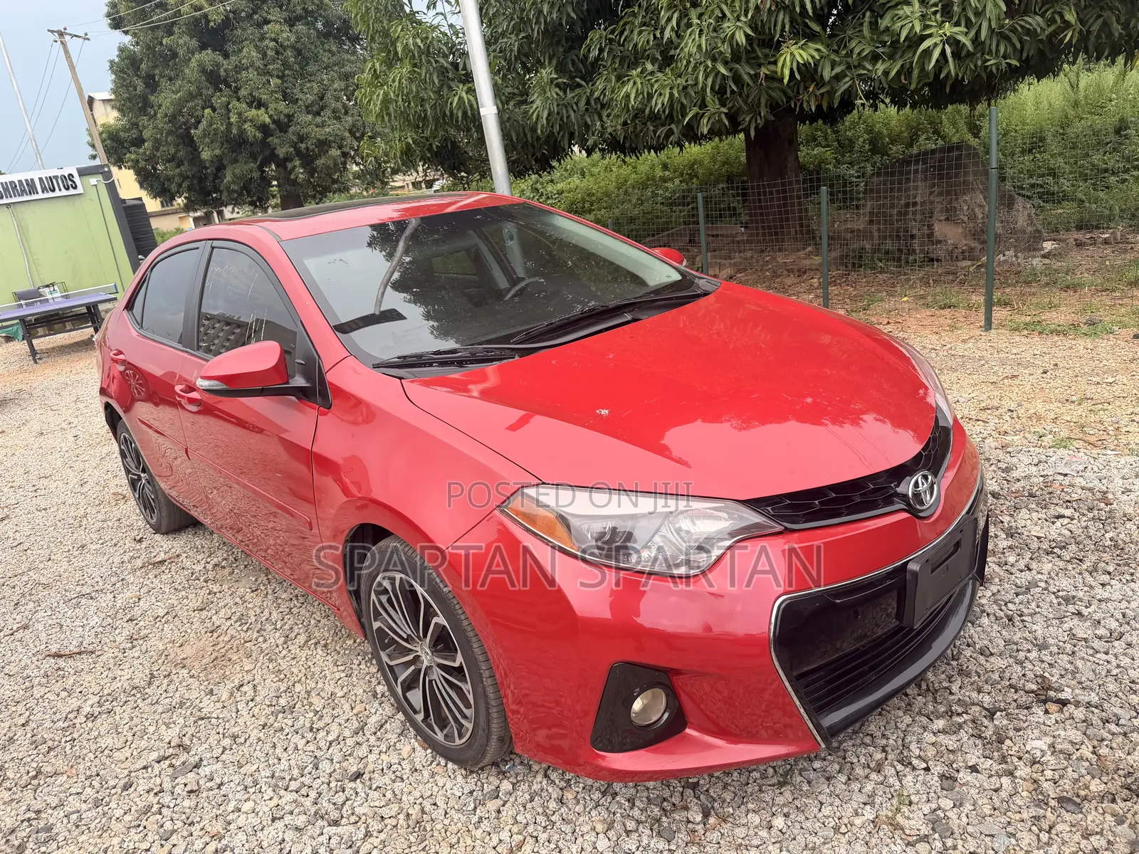 Toyota Corolla 2016 Maroon