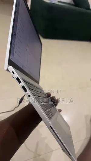 Laptop HP EliteBook 830 G7 8GB Intel Core i5 HDD 256GB