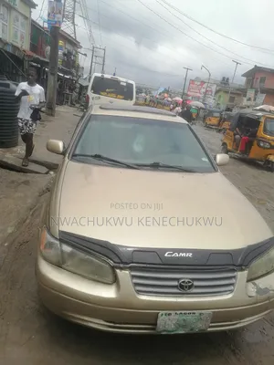 Toyota Camry 2001 Gold