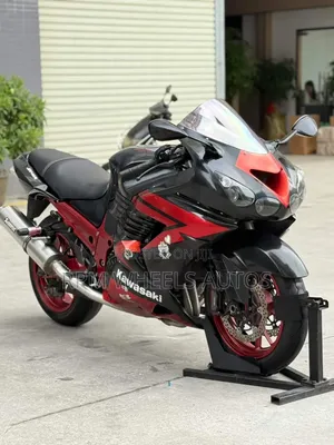Kawasaki Ninja ZX-14R 2008 Red