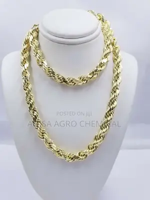 Twist Rope Neck Chain – Stylish Gold Chain for Men Women
