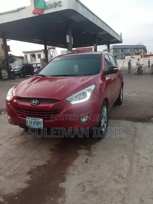 Hyundai Tucson 2011 Red