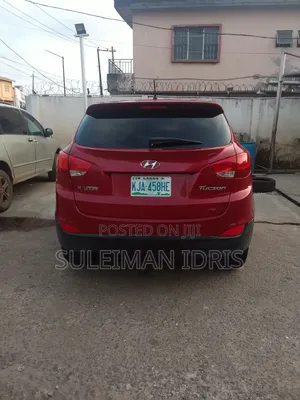 Hyundai Tucson 2011 Red
