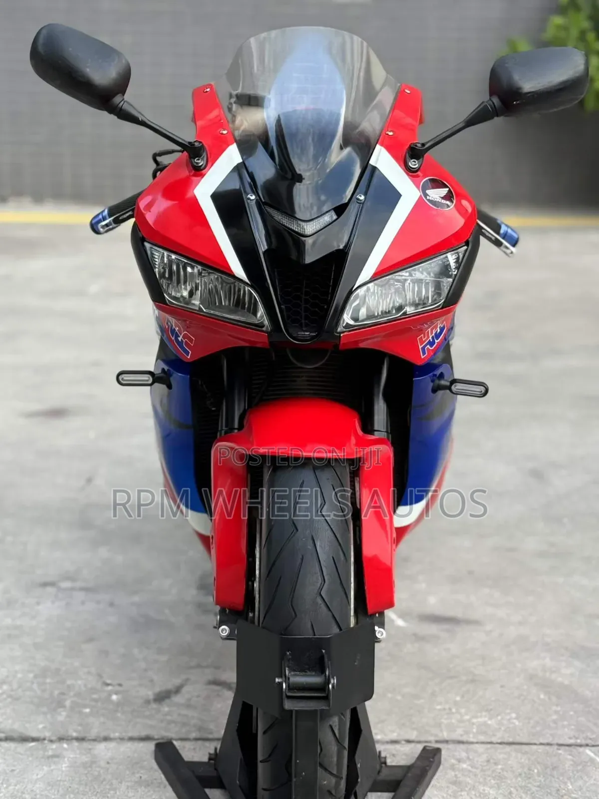 Honda CBR 2012 Red