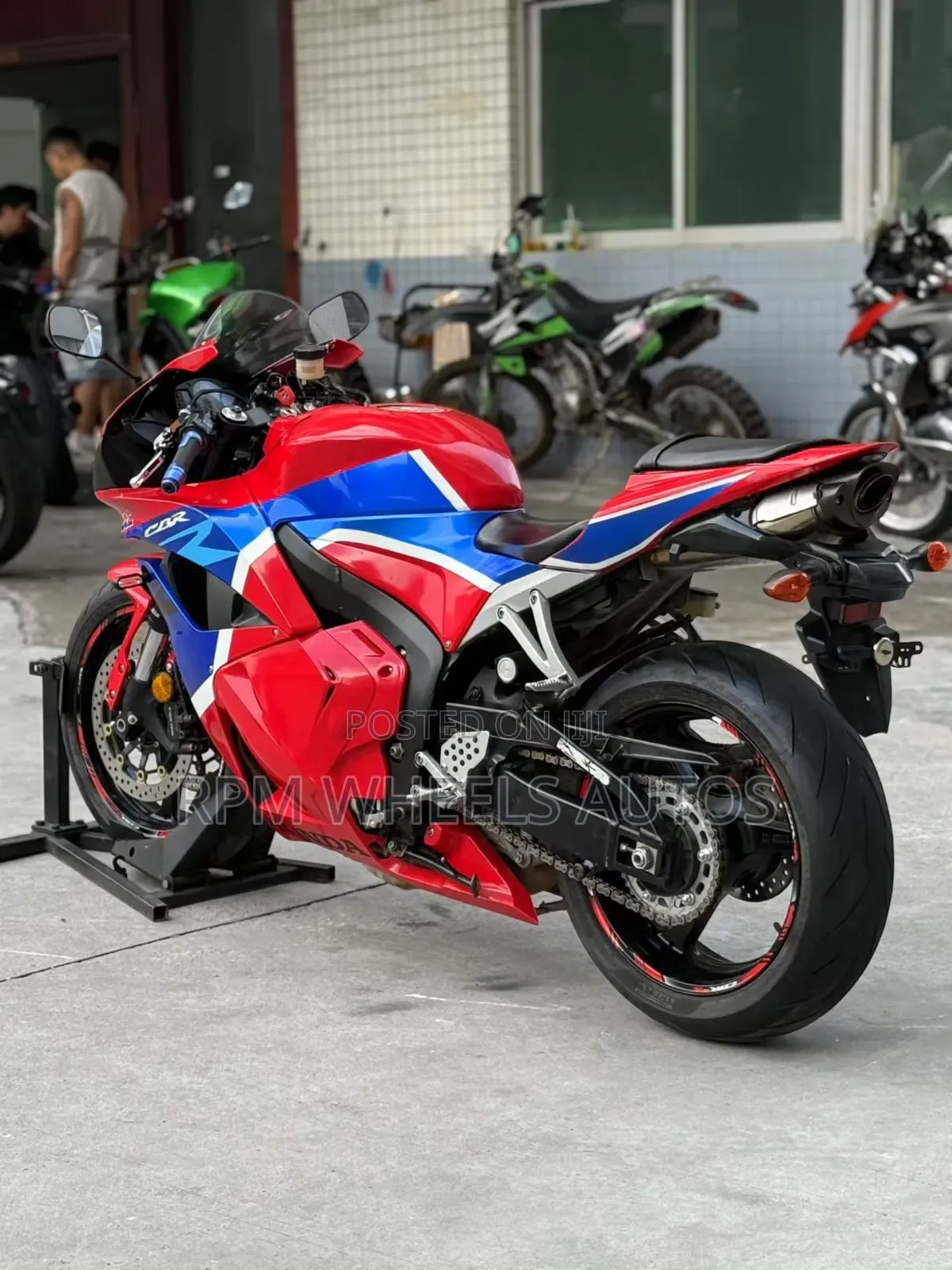 Honda CBR 2012 Red