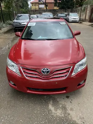 Toyota Camry XLE 4dr Sedan (2.5L 4cyl 6A) 2011 Red