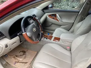 Toyota Camry XLE 4dr Sedan (2.5L 4cyl 6A) 2011 Red