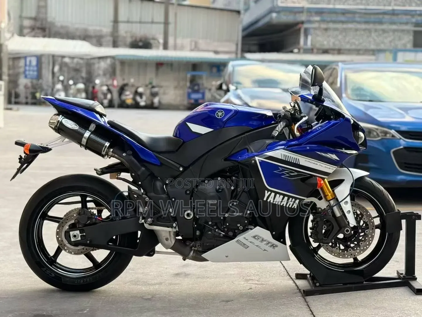 Yamaha R1 2014 Blue