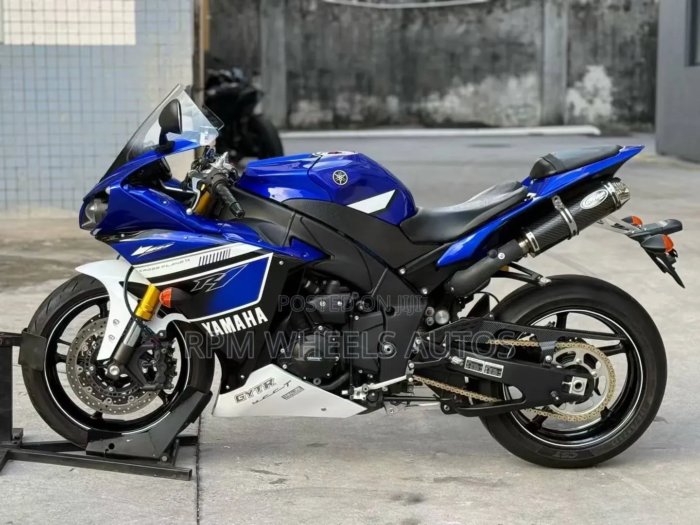 Yamaha R1 2014 Blue