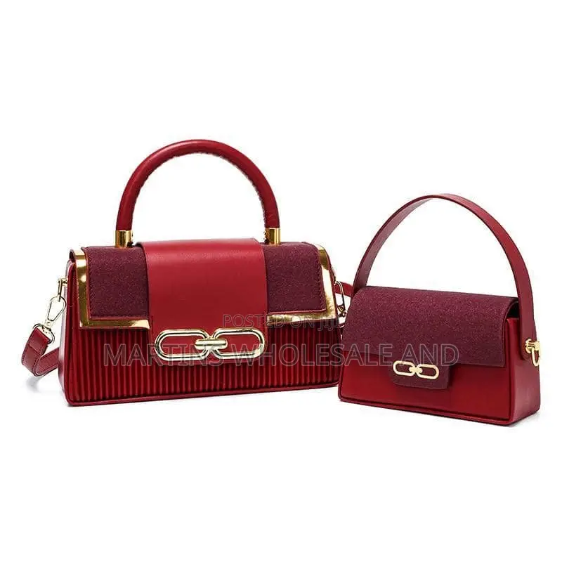 Women's Handbag Set Featuring a Structured Pleated Base and a Distinct
