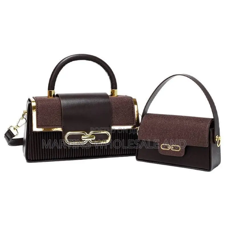 Women's Handbag Set Featuring a Structured Pleated Base and a Distinct