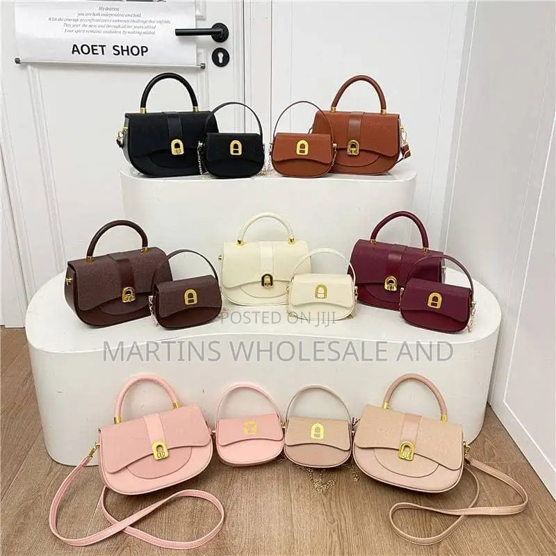 Women's Handbag Set Featuring a Structured Pleated Base and a Distinct