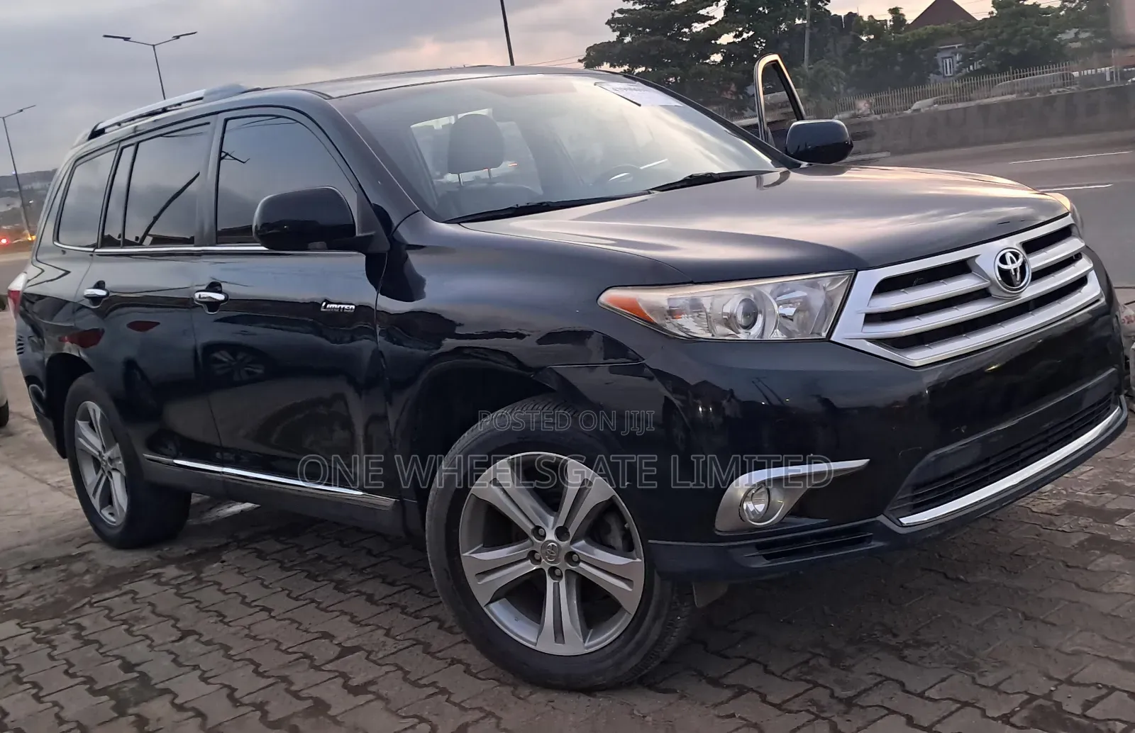 Toyota Highlander Limited 2012 Black