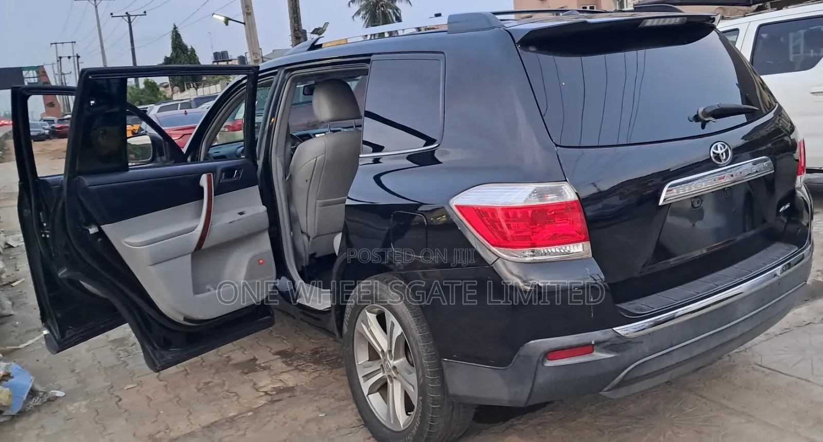 Toyota Highlander Limited 2012 Black