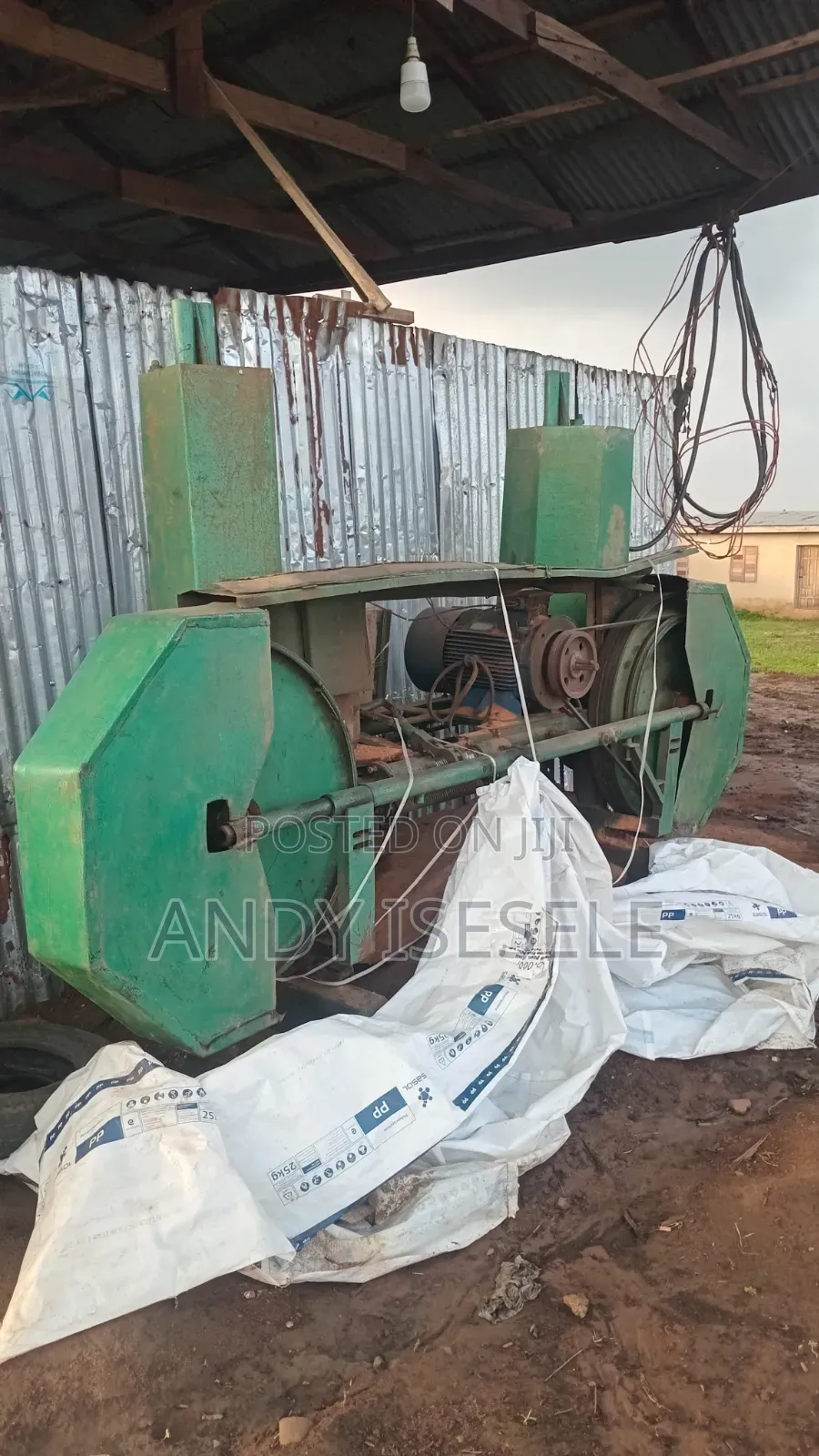 Bi-Saw Machine