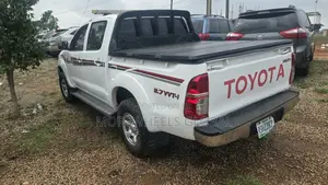 Toyota Hilux 2.0 VVT-i 2010 Silver