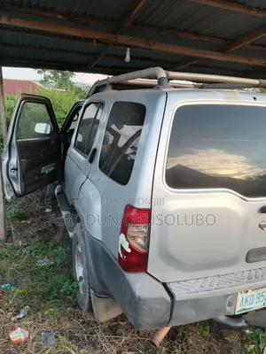 Nissan Xterra 2002 Gray