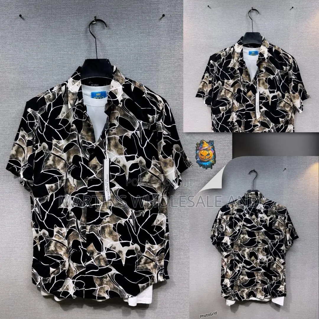 Short-Sleeve Button-Down Vintage Shirt Featuring a Striking Black An