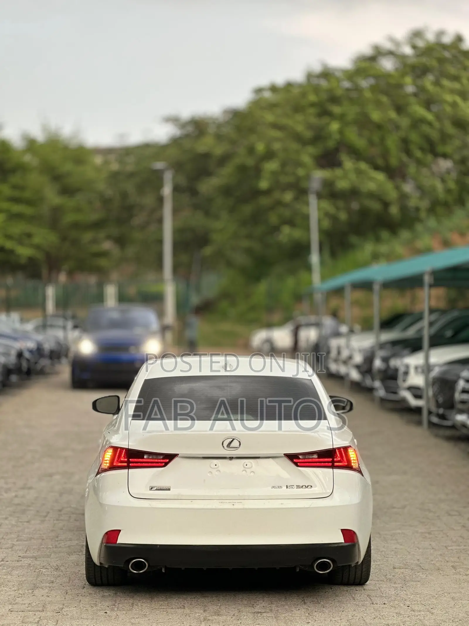 Lexus IS 300 AWD 2016 White