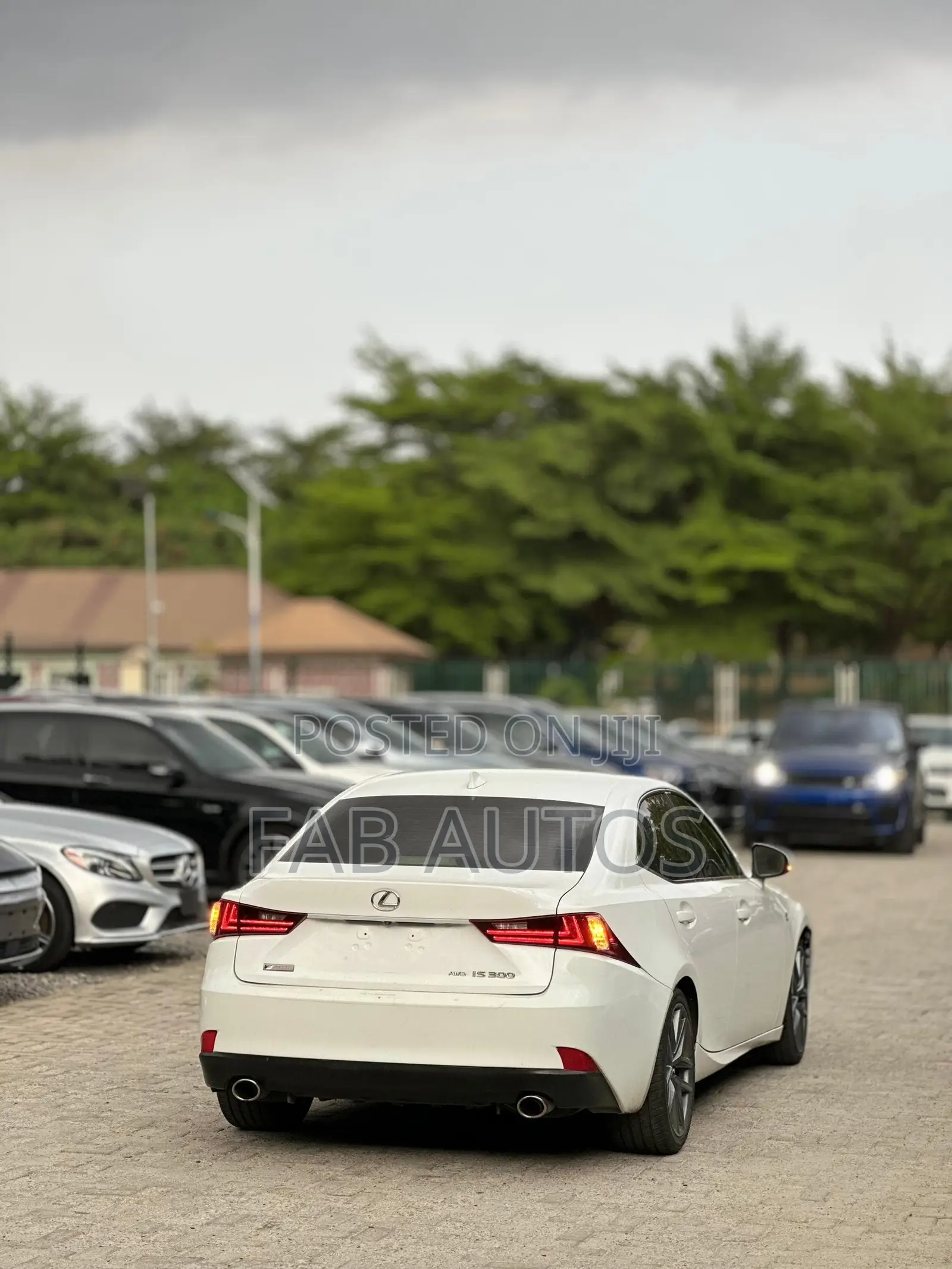 Lexus IS 300 AWD 2016 White