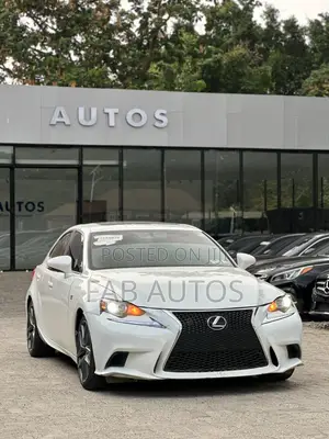 Lexus IS 300 AWD 2016 White