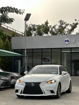 Lexus IS 300 AWD 2016 White