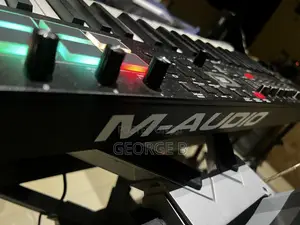 M Audio Pro 61 Oxygen Midi Keyboard