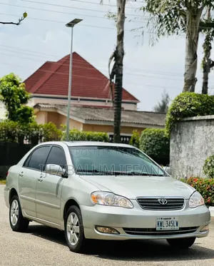 Toyota Corolla LE 2004 Silver