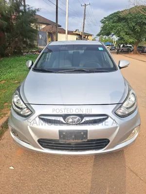 Hyundai Accent 2013 Silver