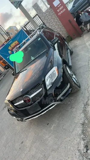 Mercedes-Benz GLK-Class 2010 Black