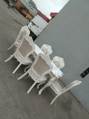 Top Quality 6 Seaters Royal Dining Set
