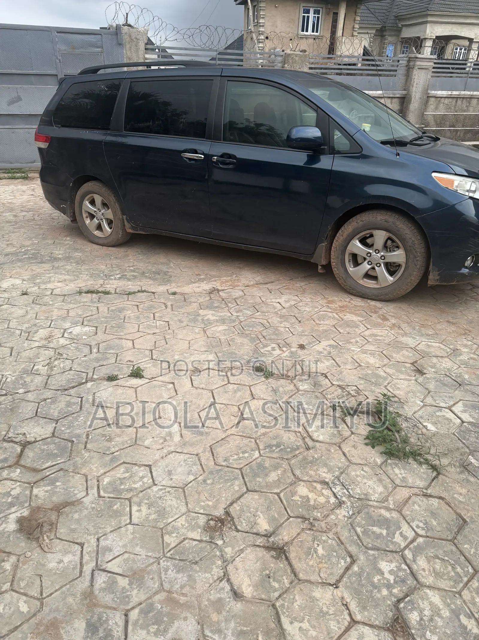 Toyota Sienna LE 7 Passenger Mobility 2011 Blue